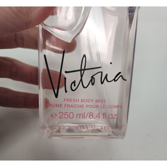VICTORIA’S SECRET *VICTORIA* FRESH BODY MIST 8.4 OZ DISCONTINUED-RARE - Picture 2 of 3